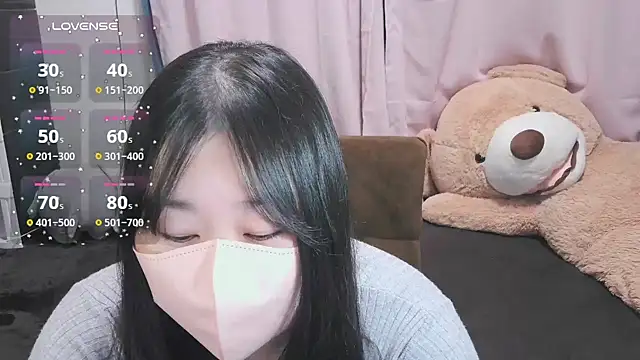 yuinyan3150 online show from November 19, 2025, 9:20 am