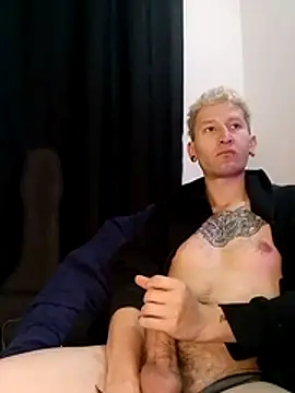 Snapshot of Vlad_goetia chatting on November 7, 2025, 11:52 pm Vlad goetia online show from November 7, 2025, 11:52 pm