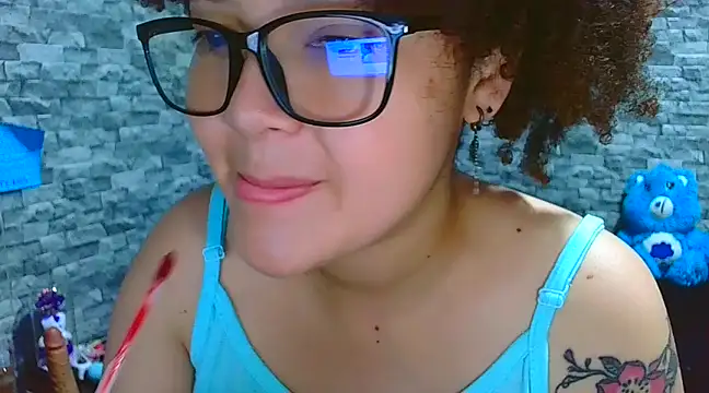 vanellope12 online show from December 18, 2024, 5:42 pm