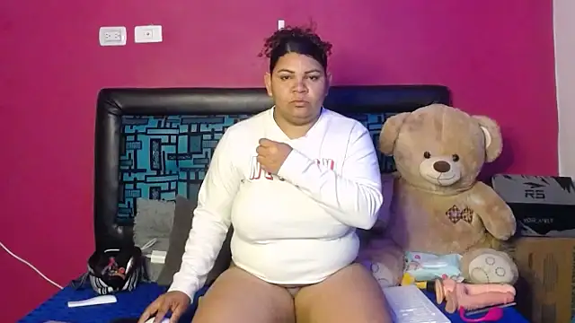 Snapshot of karolhot916 chatting on September 26, 2025, 10:11 am karolhot916 online show from September 26, 2025, 10:11 am