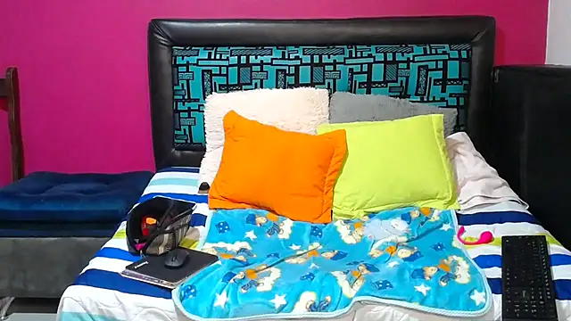 Snapshot of karolhot916 chatting on January 11, 2025, 12:33 am karolhot916 online show from January 11, 2025, 12:33 am