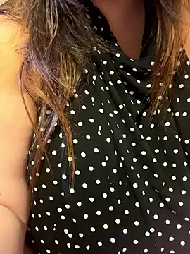 Snapshot of asianmama888 chatting on January 11, 2026, 1:40 pm asianmama888 online show from January 11, 2026, 1:40 pm