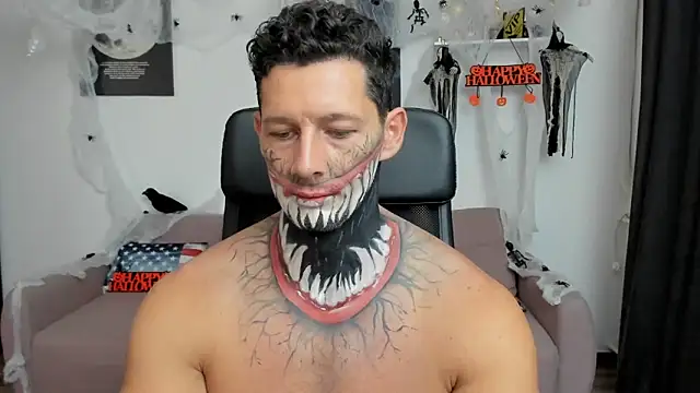 Snapshot of BrutusK08 chatting on October 31, 2025, 8:49 pm BrutusK08 online show from October 31, 2025, 8:49 pm