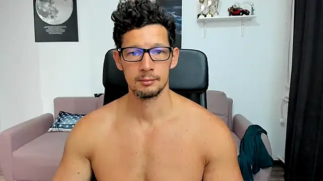 Snapshot of BrutusK08 chatting on September 30, 2025, 5:57 am BrutusK08 online show from September 30, 2025, 5:57 am