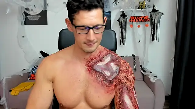 Snapshot of BrutusK08 chatting on October 29, 2025, 9:14 pm BrutusK08 online show from October 29, 2025, 9:14 pm