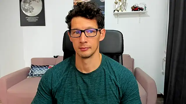 Snapshot of BrutusK08 chatting on October 6, 2025, 6:25 am BrutusK08 online show from October 6, 2025, 6:25 am