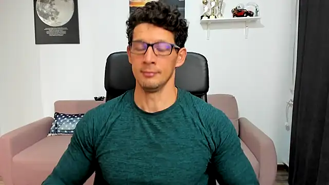 Snapshot of BrutusK08 chatting on October 7, 2025, 3:51 am BrutusK08 online show from October 7, 2025, 3:51 am