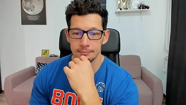 BrutusK08 online show from November 25, 2025, 8:14 am