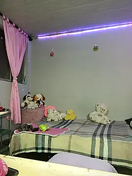 Snapshot of KATYGONZALEZ chatting on February 22, 2025, 11:02 am KATYGONZALEZ online show from February 22, 2025, 11:02 am