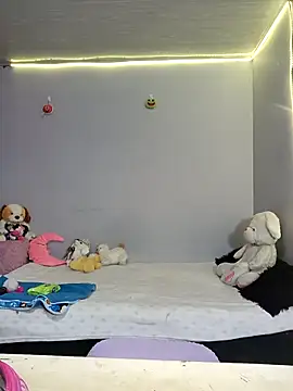 Snapshot of KATYGONZALEZ chatting on March 17, 2025, 12:32 am KATYGONZALEZ online show from March 17, 2025, 12:32 am