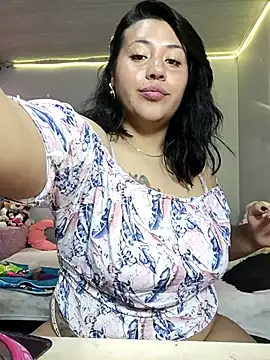 Snapshot of KATYGONZALEZ chatting on March 13, 2025, 9:05 pm KATYGONZALEZ online show from March 13, 2025, 9:05 pm