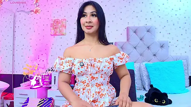 JulietaReyess online show from March 12, 2026, 11:58 am