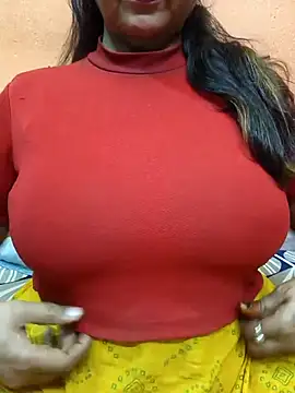 CUTE SOPHIA- online show from February 24, 2025, 8:25 pm