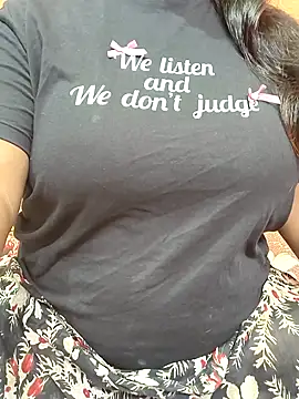 CUTE SOPHIA- online show from November 4, 2025, 10:41 am