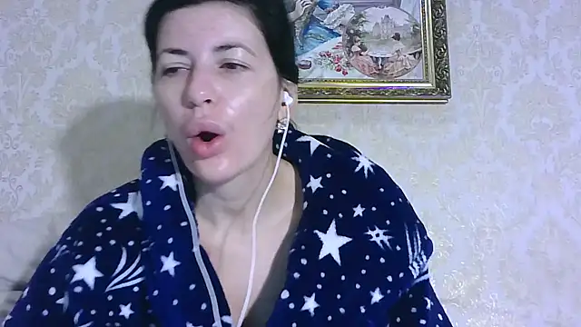 Snapshot of StunnigArt chatting on October 28, 2025, 2:23 am StunnigArt online show from October 28, 2025, 2:23 am