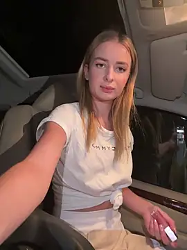 EvieEvans online show from December 1, 2024, 9:53 pm