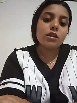 stefanie010 online show from December 19, 2024, 10:10 pm
