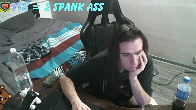 izilizi 23 online show from November 18, 2025, 6:55 pm