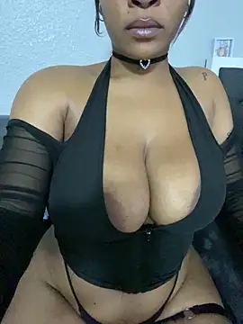 YellowHoneyDip online show from February 18, 2025, 4:14 pm
