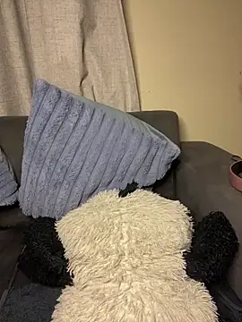 YellowHoneyDip online show from September 30, 2025, 6:25 pm