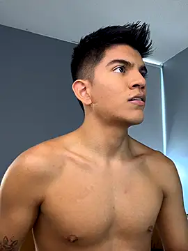 Snapshot of santiago_01 chatting on October 25, 2025, 7:25 pm santiago 01 online show from October 25, 2025, 7:25 pm