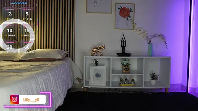 Snapshot of LillyDolls23 chatting on September 20, 2025, 12:54 pm LillyDolls23 online show from September 20, 2025, 12:54 pm