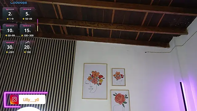 Snapshot of LillyDolls23 chatting on October 21, 2025, 12:48 pm LillyDolls23 online show from October 21, 2025, 12:48 pm