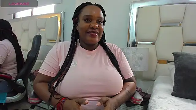 kasandra smith  online show from October 1, 2025, 8:13 pm