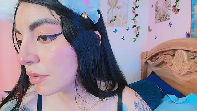 Teresa Moon  online show from September 24, 2025, 7:42 pm