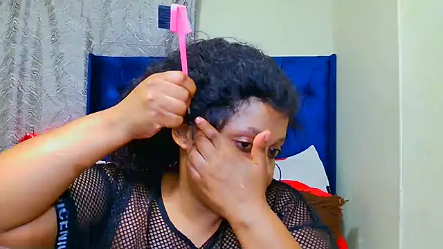 THESHORTQUEEN online show from January 5, 2026, 6:33 pm