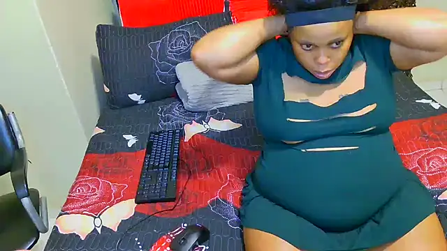 THESHORTQUEEN online show from December 15, 2025, 6:03 pm