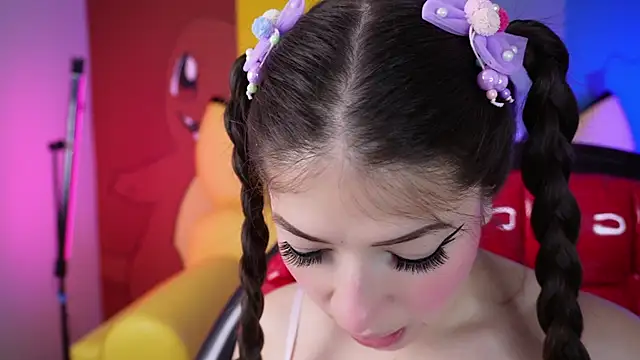 miss  pamela online show from December 20, 2025, 10:07 am