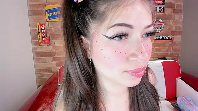 Snapshot of miss__pamela chatting on October 3, 2025, 11:12 am miss  pamela online show from October 3, 2025, 11:12 am