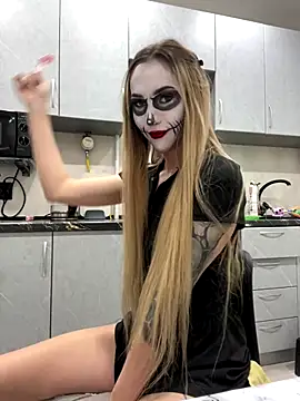 Snapshot of Lunalikaiya chatting on October 31, 2025, 7:43 pm Lunalikaiya online show from October 31, 2025, 7:43 pm