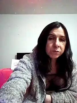 Cameron puppy online show from October 31, 2025, 7:27 am