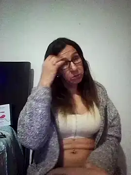 Cameron puppy online show from September 26, 2025, 10:00 am