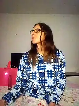 Cameron puppy online show from October 1, 2025, 7:35 am