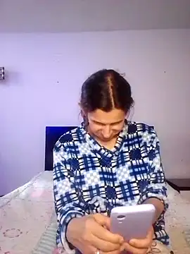 Cameron puppy online show from October 4, 2025, 10:11 pm