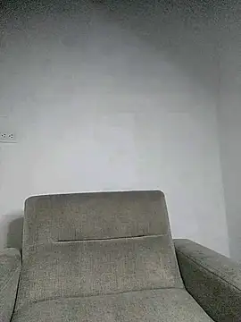 Cameron puppy online show from December 15, 2025, 6:41 am