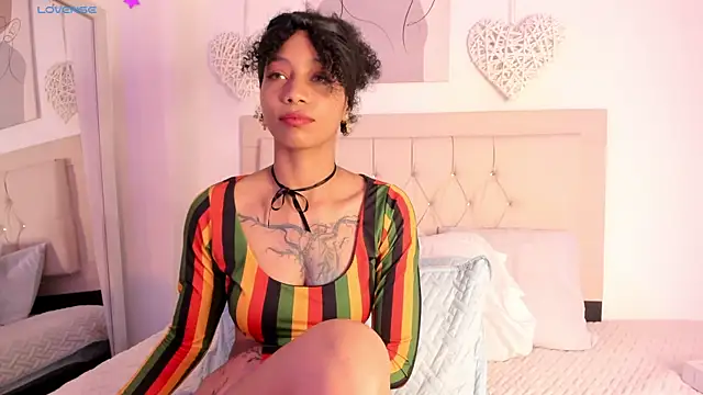 daiana curly online show from February 22, 2025, 7:47 pm