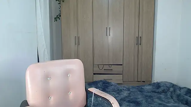 fairylatin222 online show from March 5, 2025, 8:54 am