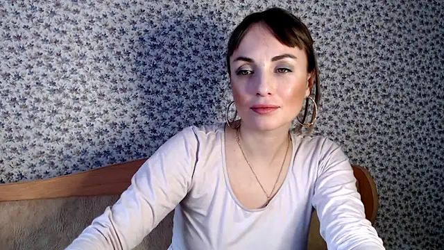 Tinadream20 online show from April 16, 2026, 7:09 am