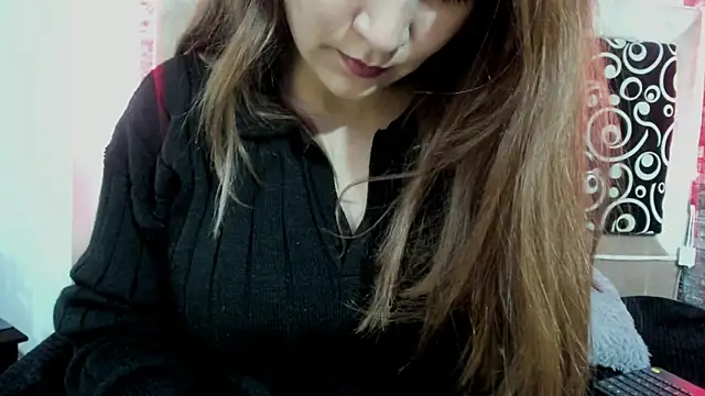 Snapshot of Cloee66 chatting on February 21, 2025, 7:54 pm Cloee66 online show from February 21, 2025, 7:54 pm