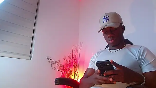 Snapshot of mike_wallace chatting on February 4, 2025, 3:44 am mike wallace online show from February 4, 2025, 3:44 am