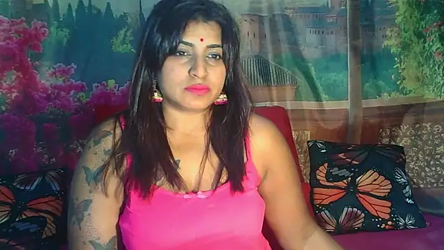 RoyalIndianCreamPuff online show from June 12, 2026, 6:38 pm
