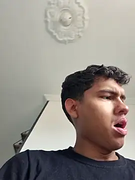 Snapshot of xrobXstax chatting on September 20, 2025, 7:30 pm xrobXstax online show from September 20, 2025, 7:30 pm