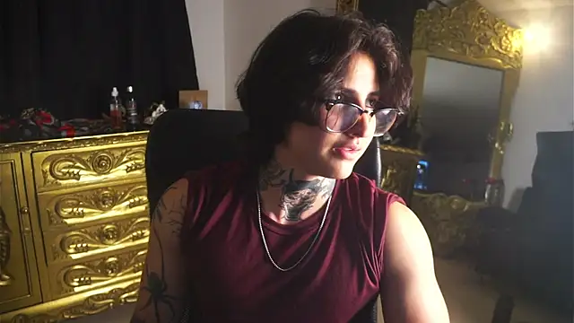 dantecoppolaa  online show from February 20, 2025, 5:41 pm