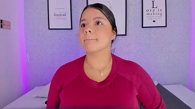 Natasha harper online show from December 3, 2025, 1:21 pm