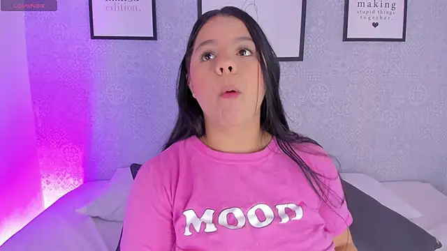 Snapshot of Natasha_harper chatting on November 5, 2025, 12:30 pm Natasha harper online show from November 5, 2025, 12:30 pm