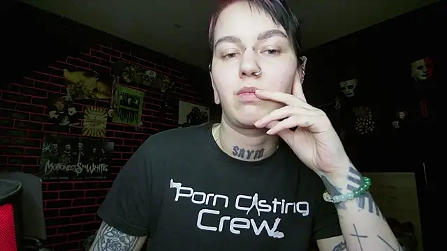 MoorderxDoll online show from March 20, 2026, 10:11 pm